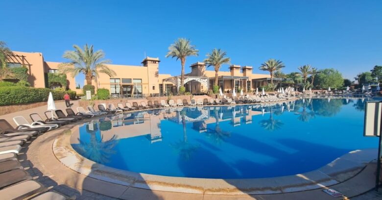 plan sieste piscine Marrakech été